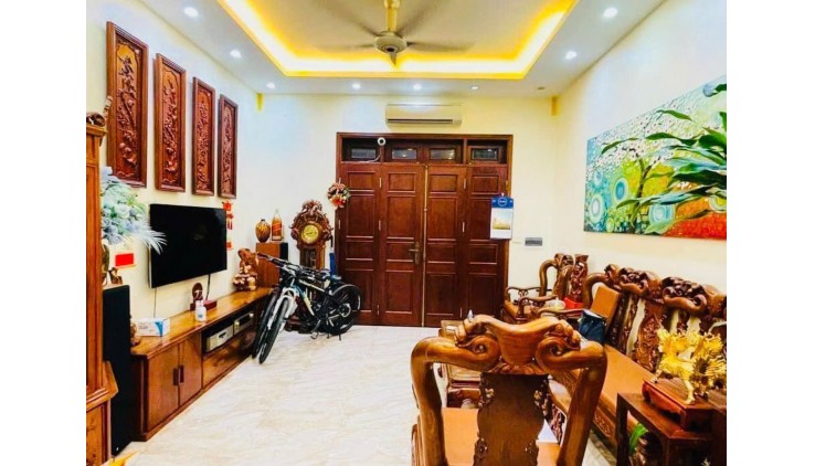 Bán nhà Phan Văn Trị , P.11, HXH ,2 tầng , 80m2,2 tầng, 4.2x19m, vuông